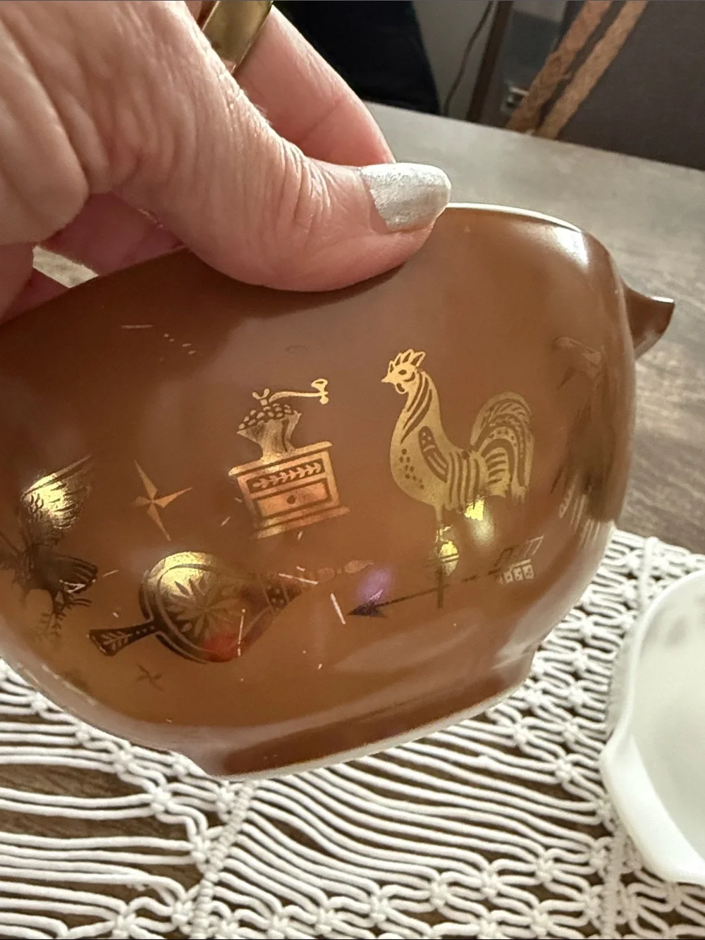 Vintage 60s Pyrex Early American Cinderella 22k Gold Mixing Bowls Complete Set 4